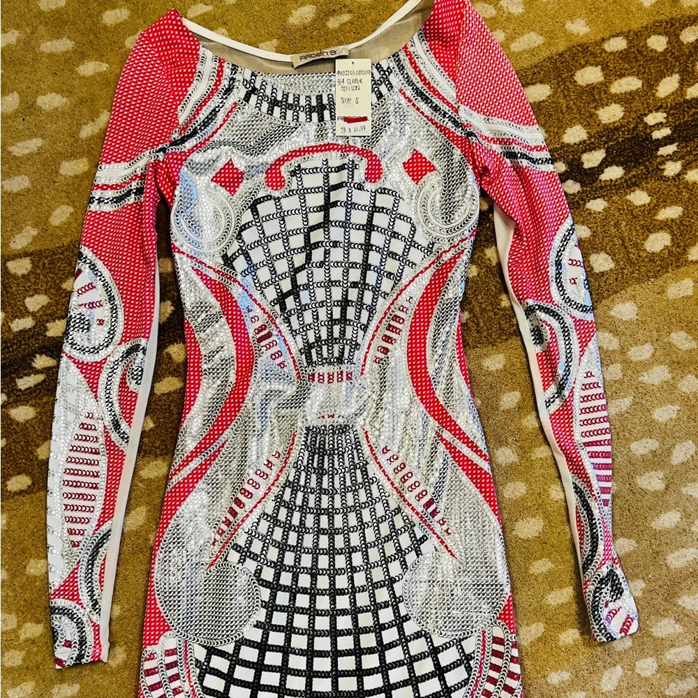 New with tags! Bright & Beautiful Body con dress!